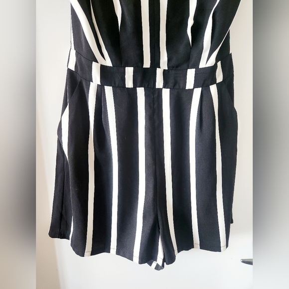 Dynamite Striped Romper - Picture 6 of 16